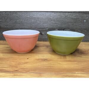 Vintage Pyrex #401 Bowls Flamingo Pink & Avocado Green 1.5 Pint~Set Of 2